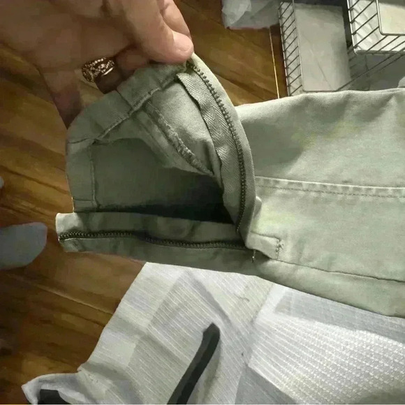 Anthropologie Jefferson Moto Cargo Pants Size 25 Light Olive Green Zipper Detail - Picture 5 of 14